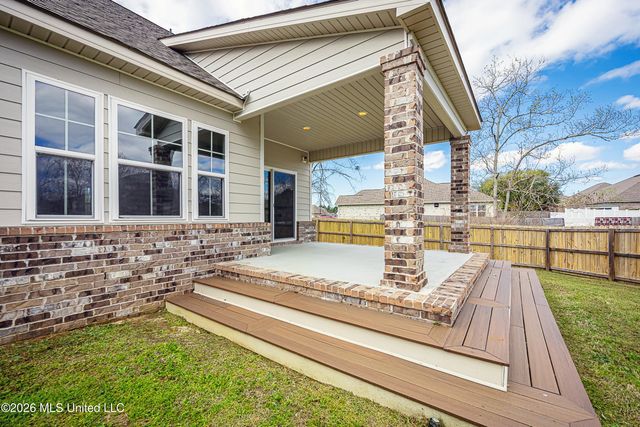 10545 W Landon Green Circle, Gulfport, MS 39503