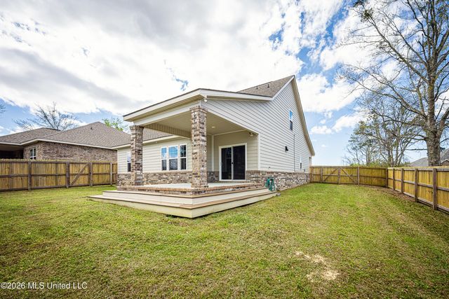 10545 W Landon Green Circle, Gulfport, MS 39503