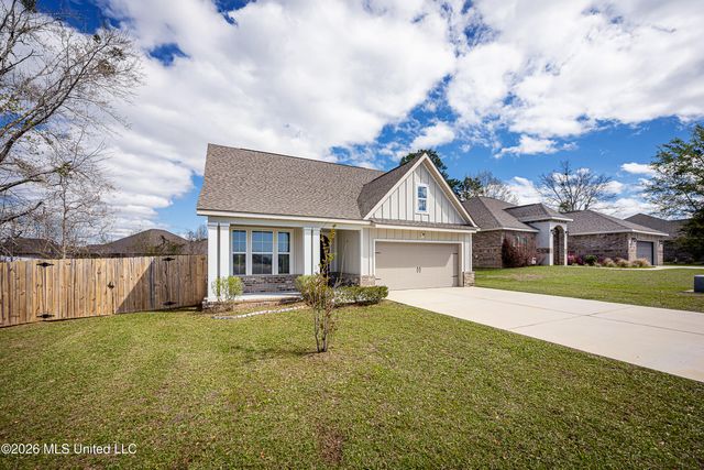 10545 W Landon Green Circle, Gulfport, MS 39503