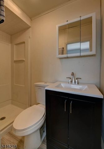 6 Woodlawn Ter, Randolph Twp., NJ 07869