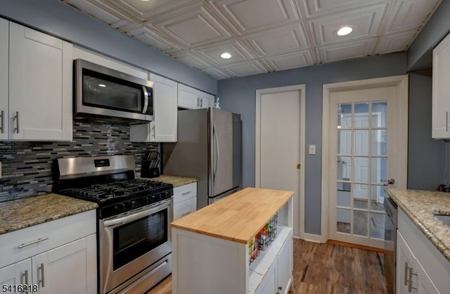 6 Woodlawn Ter, Randolph Twp., NJ 07869