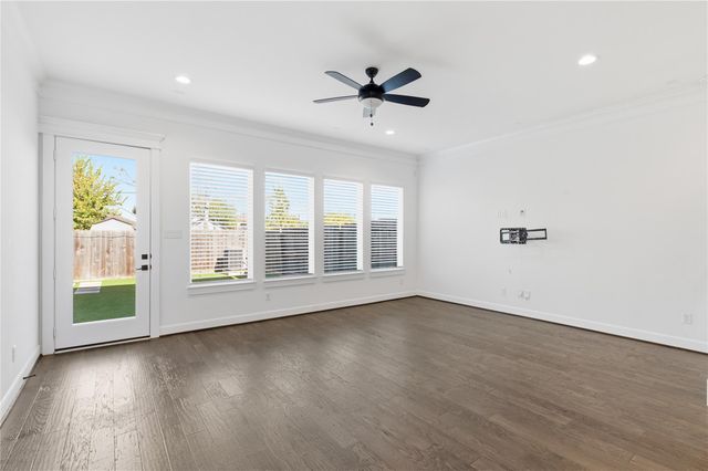 819 W 19th Street, Houston, TX 77008