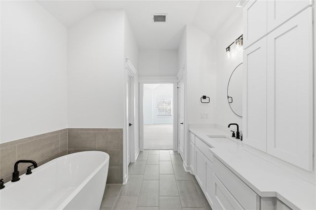 819 W 19th Street, Houston, TX 77008