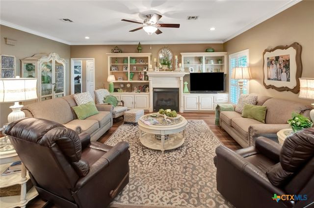 444 County Road 237, Ganado, TX 77962