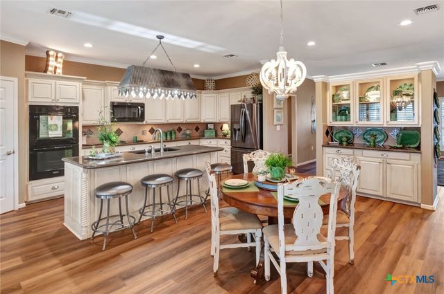 444 County Road 237, Ganado, TX 77962