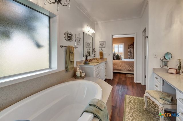 444 County Road 237, Ganado, TX 77962