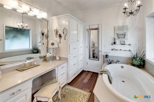 444 County Road 237, Ganado, TX 77962