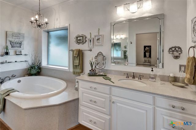 444 County Road 237, Ganado, TX 77962