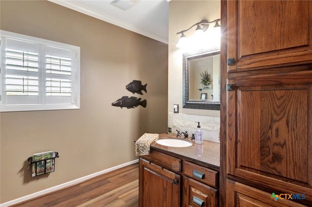 444 County Road 237, Ganado, TX 77962