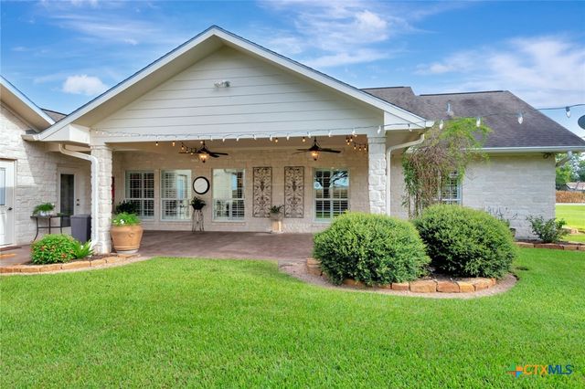 444 County Road 237, Ganado, TX 77962