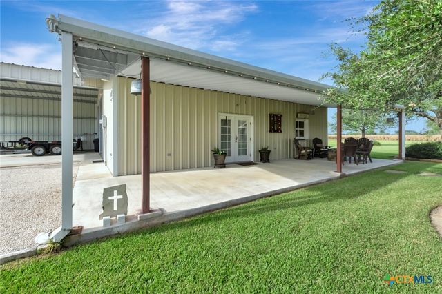 444 County Road 237, Ganado, TX 77962