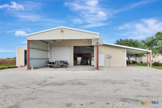 444 County Road 237, Ganado, TX 77962