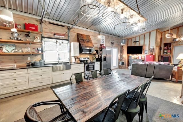 444 County Road 237, Ganado, TX 77962