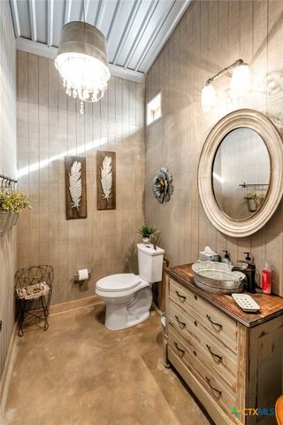 444 County Road 237, Ganado, TX 77962