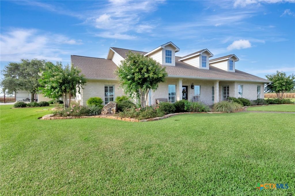 444 County Road 237, Ganado, TX 77962