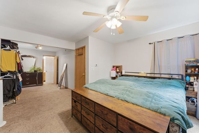3203 w 66th Street, Davenport, IA 52806