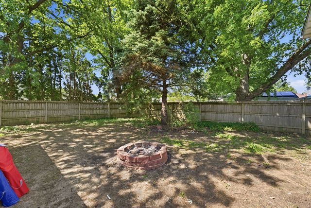 3203 w 66th Street, Davenport, IA 52806