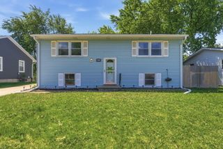 3203 w 66th Street, Davenport, IA 52806