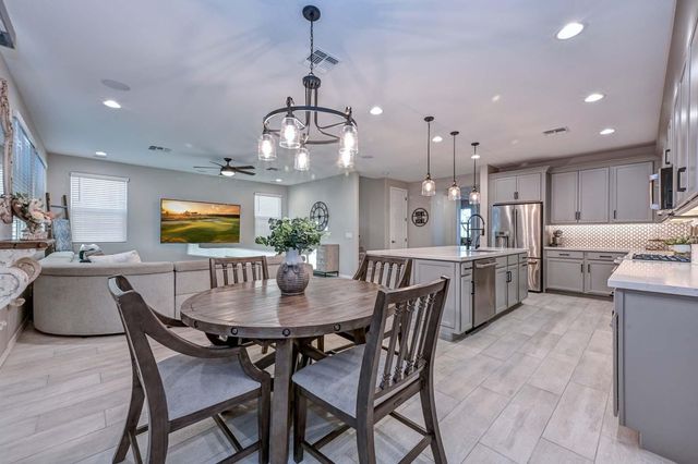 25756 N 140th Lane, Surprise, AZ 85387