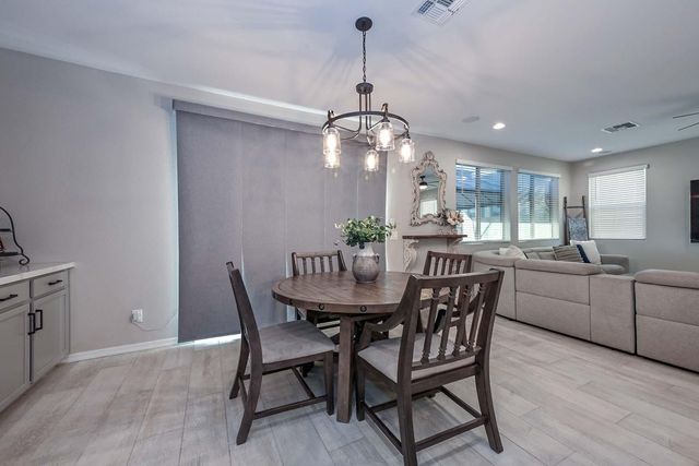 25756 N 140th Lane, Surprise, AZ 85387