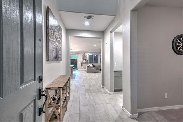 25756 N 140th Lane, Surprise, AZ 85387
