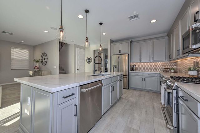 25756 N 140th Lane, Surprise, AZ 85387