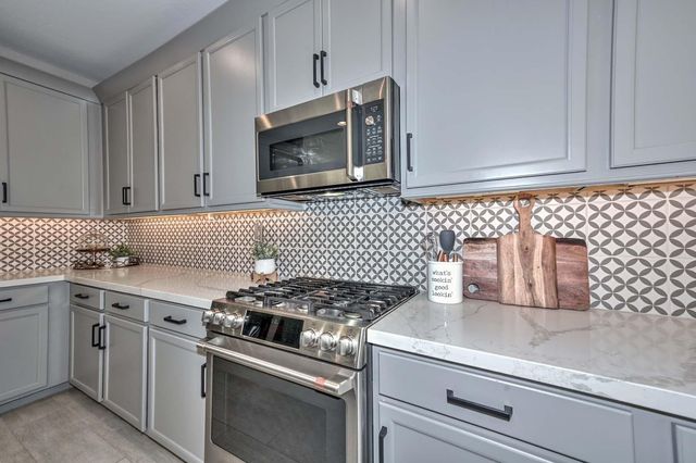 25756 N 140th Lane, Surprise, AZ 85387