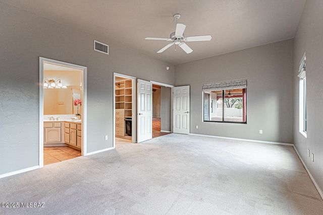 682 E Armor Springs Place, Green Valley, AZ 85614