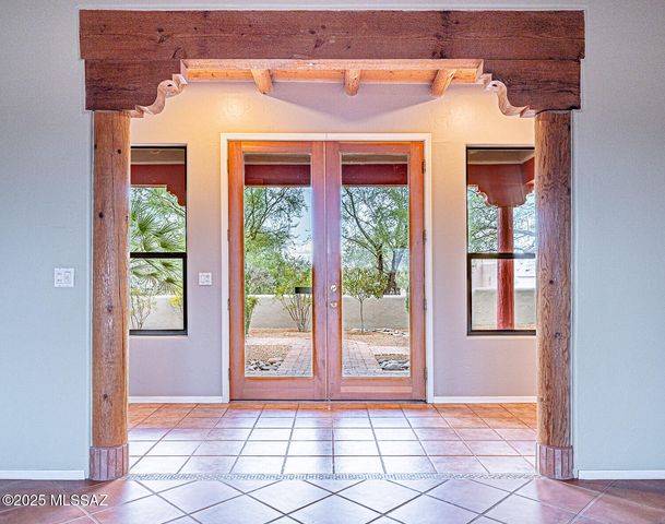 682 E Armor Springs Place, Green Valley, AZ 85614