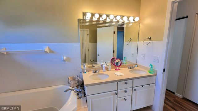 4413 Slater Road, Eagan, MN 55122