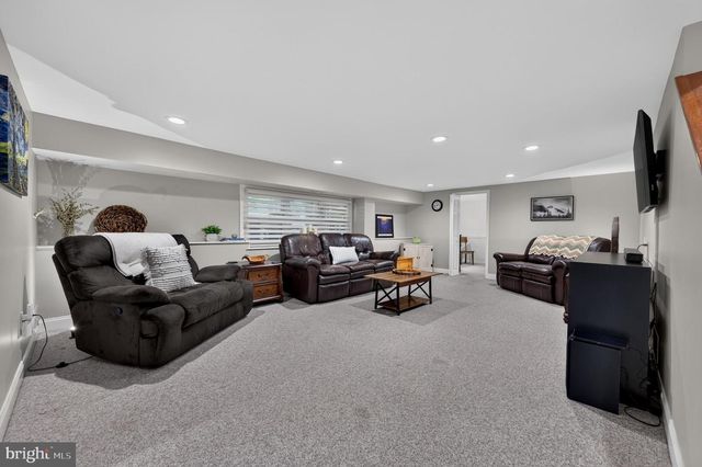 2530 BALL RD, Willow Grove, PA 19090