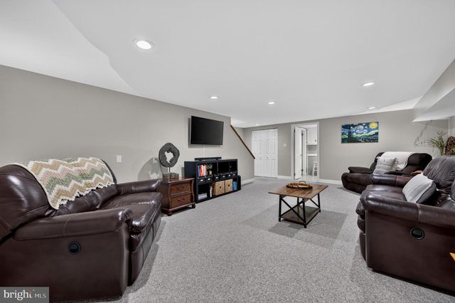 2530 BALL RD, Willow Grove, PA 19090
