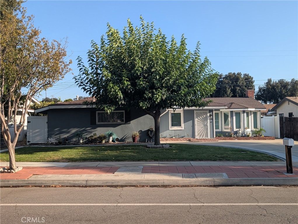 230 E Pioneer, Redlands, CA 92374