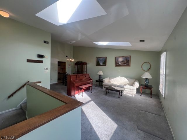 135 Tiffany Blvd 135, Newark City, NJ 07104