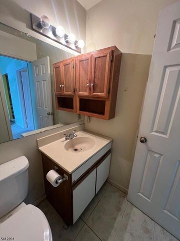 135 Tiffany Blvd 135, Newark City, NJ 07104