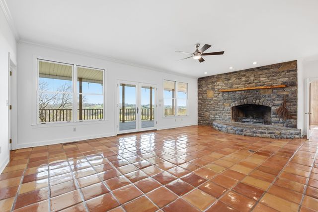 579 Ford Rd, Lebanon, TN 37087