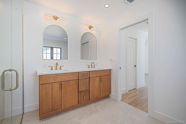 35 Cotton Lane, Levittown, NY 11756