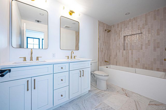 35 Cotton Lane, Levittown, NY 11756