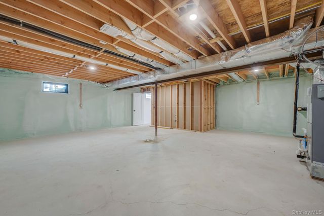 35 Cotton Lane, Levittown, NY 11756