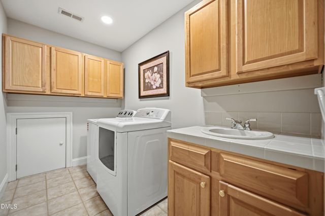202 Briardale Avenue, Cary, NC 27519