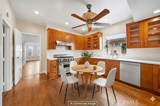 1220 E 40th Place, Los Angeles, CA 90011