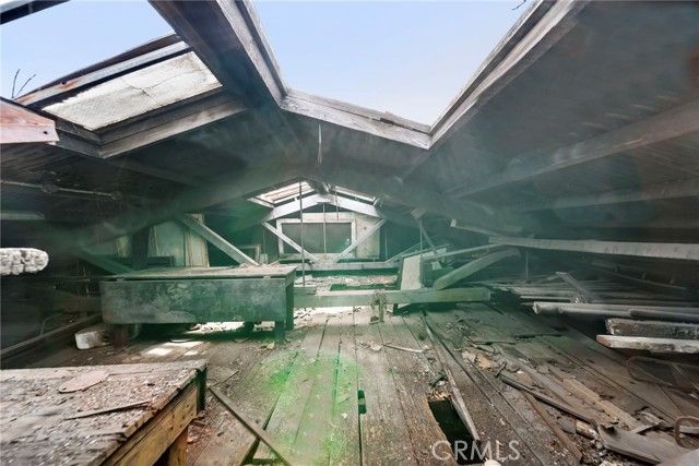 1220 E 40th Place, Los Angeles, CA 90011