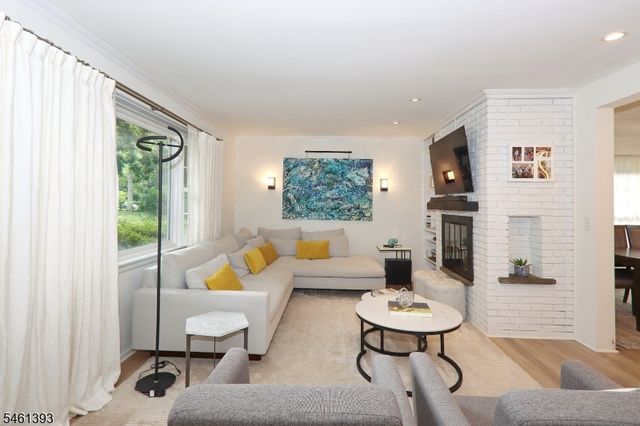 31 Karen Way, Summit City, NJ 07901