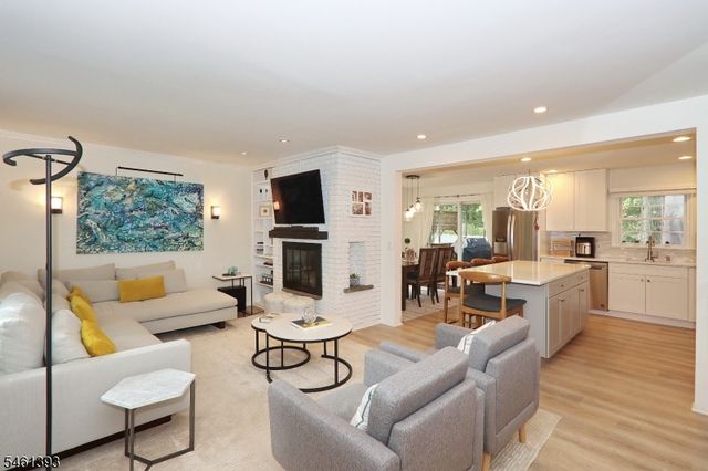 31 Karen Way, Summit City, NJ 07901