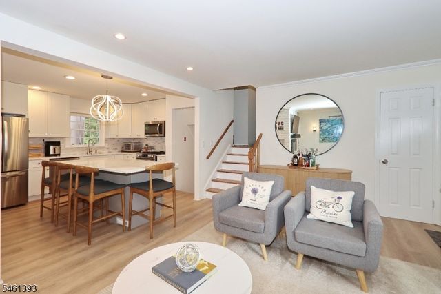 31 Karen Way, Summit City, NJ 07901