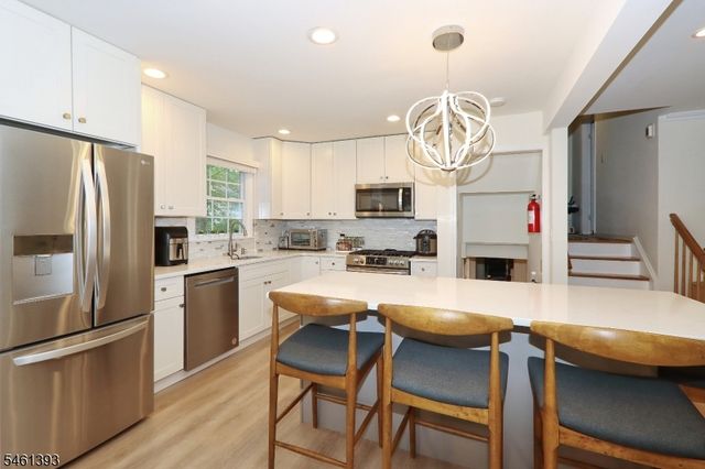 31 Karen Way, Summit City, NJ 07901