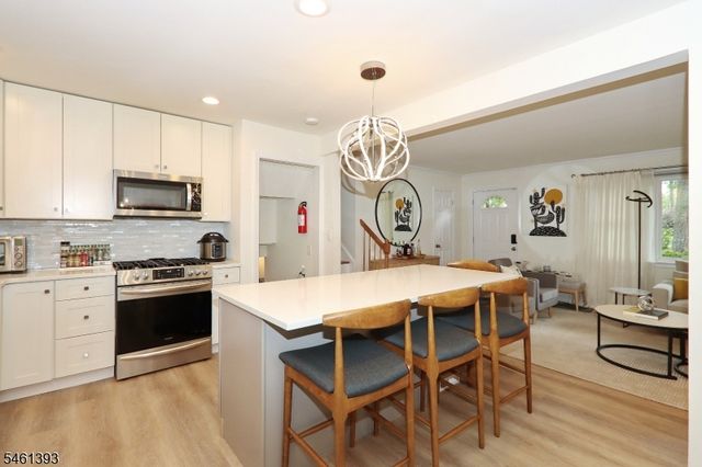 31 Karen Way, Summit City, NJ 07901