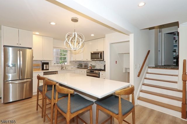 31 Karen Way, Summit City, NJ 07901