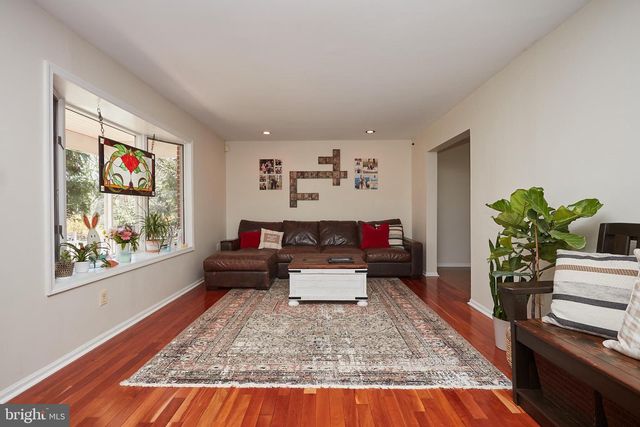 34 BERRIEN AVE, Princeton Junction, NJ 08550