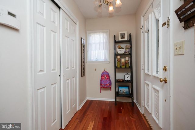 34 BERRIEN AVE, Princeton Junction, NJ 08550